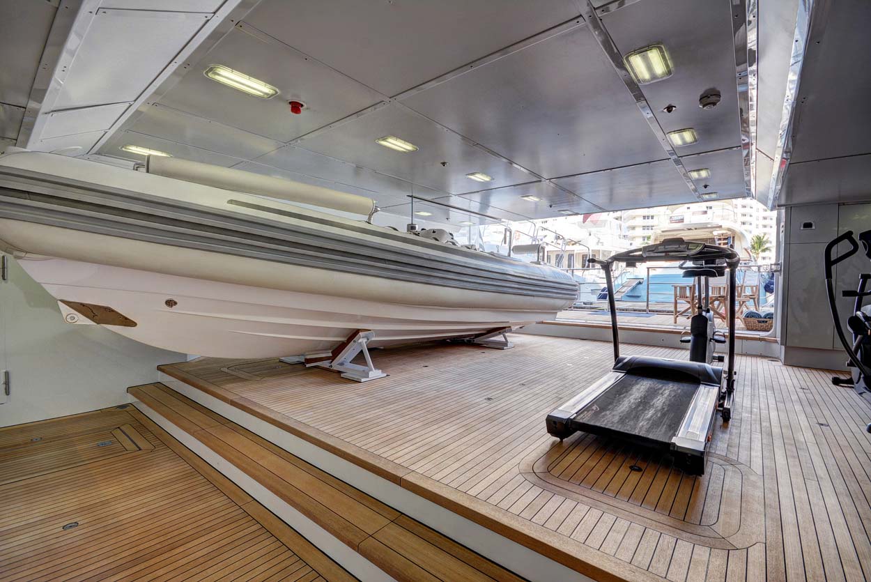 LOON MY SOVEREIGN 55 Tender Garage Luxury Yacht Browser by